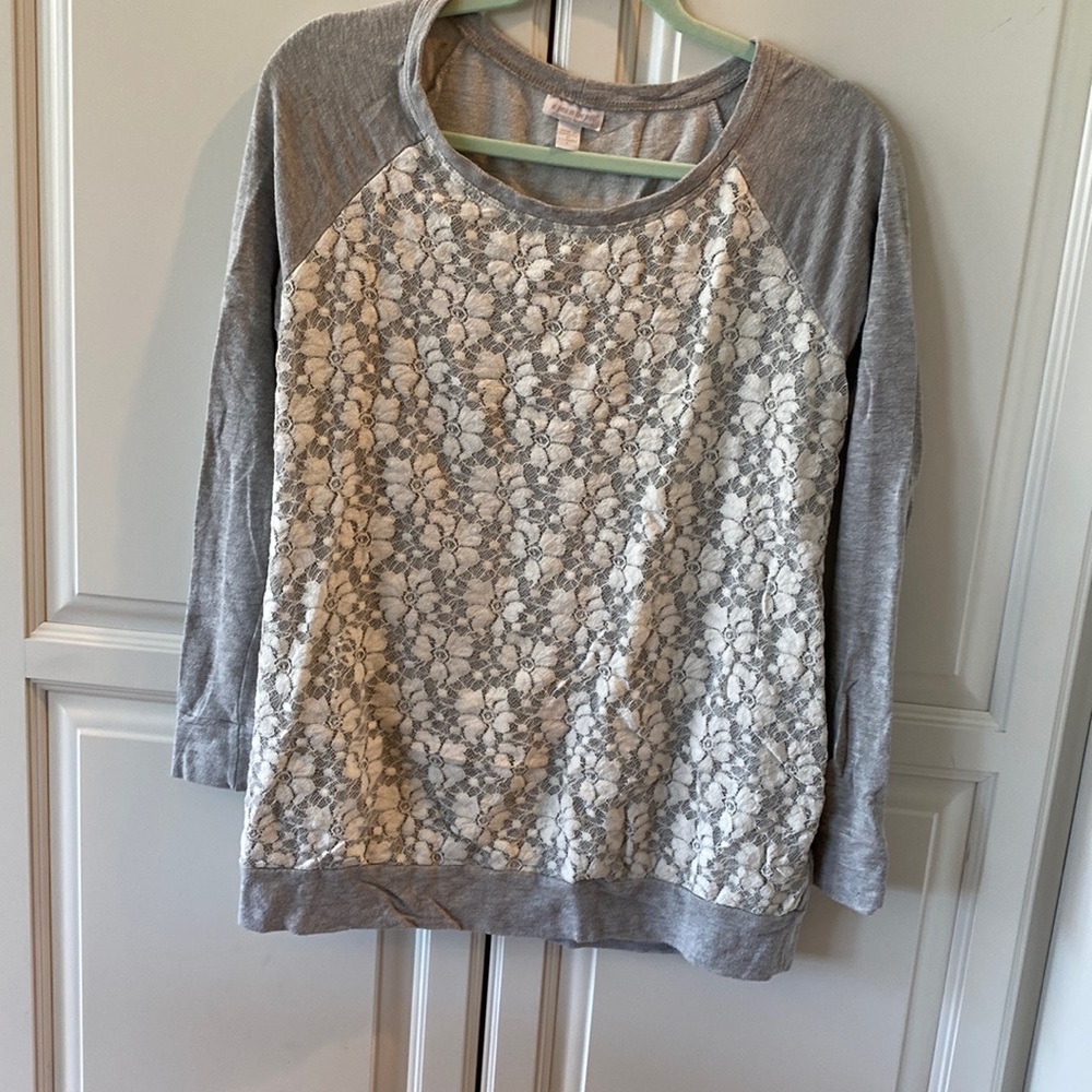 A pea in the pod maternity sweatshirt size large